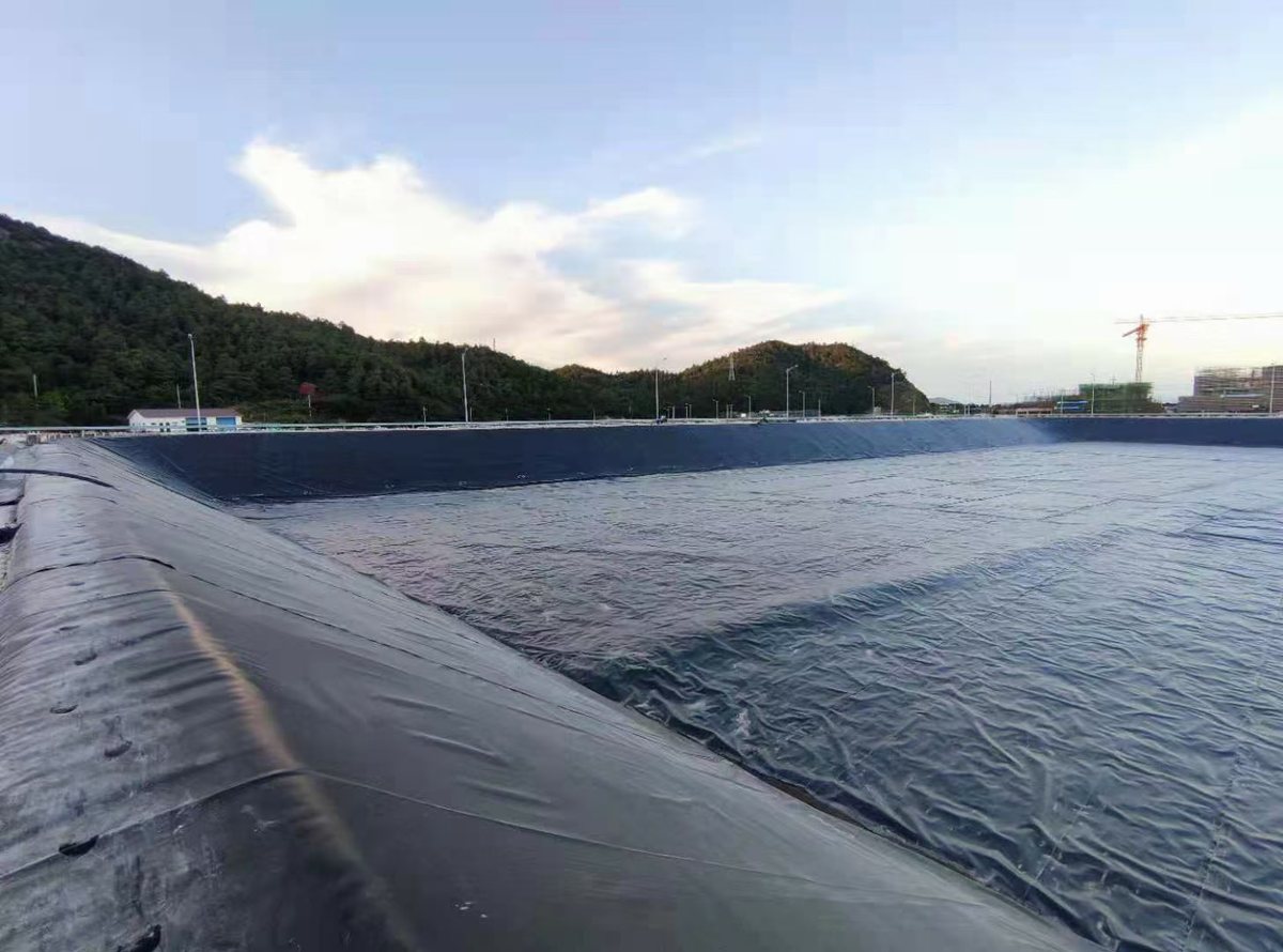 土工膜户外防渗池工程